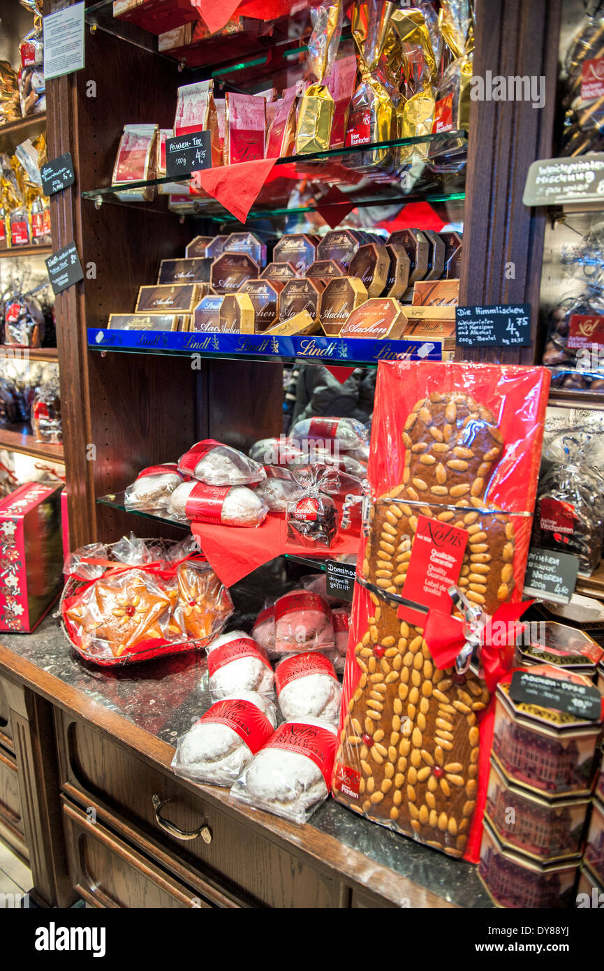 Panificio negozio display del Aachener stampate gingerbread ad Aquisgrana in Germania Foto Stock