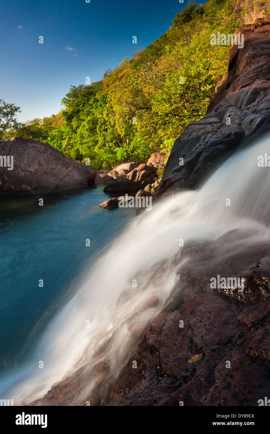 Le belle cascate Chorro El Cano (Las Cascadas de Ola), Cocle Affitto provincia, Repubblica di Panama. Foto Stock