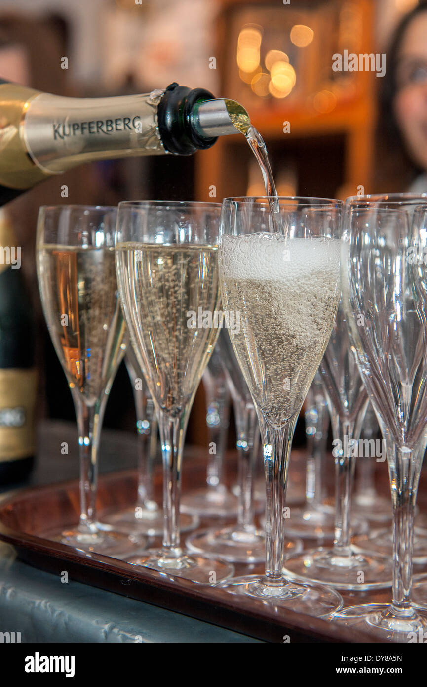 Kupferberg Gold spumante, Kupgerberg Cantina, Mainz, Germania Foto Stock