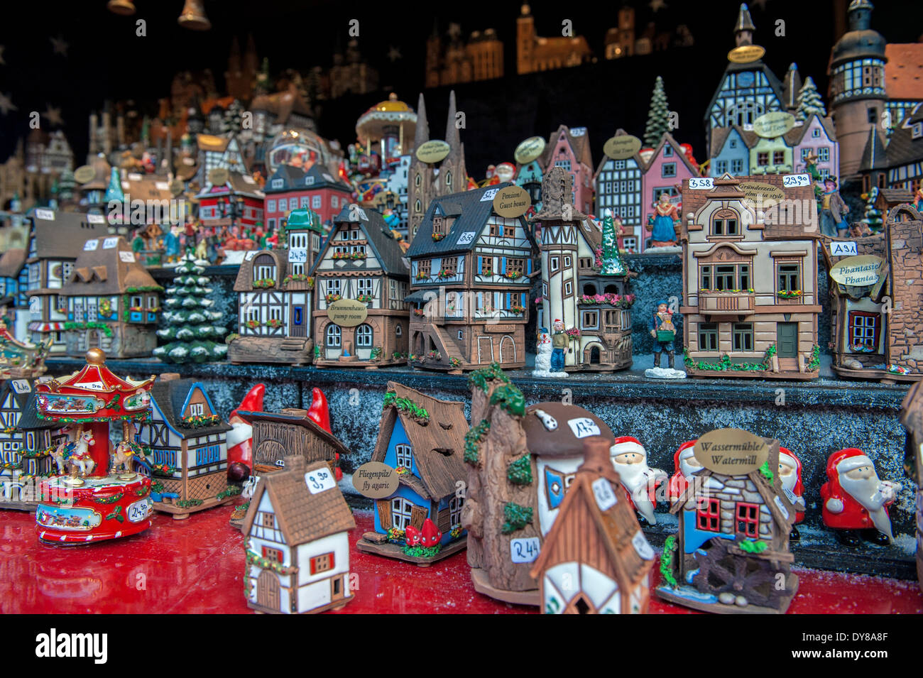 Ceramica in miniatura di edifici con il mercatino di Natale di Colonia, Germania Foto Stock