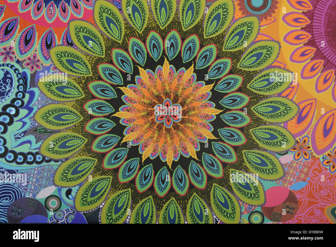 Texture di sfondo colori flower power psichedelico Svizzera concetti astratti Mandala pittura murale di arte dei graffiti g di specialità Foto Stock