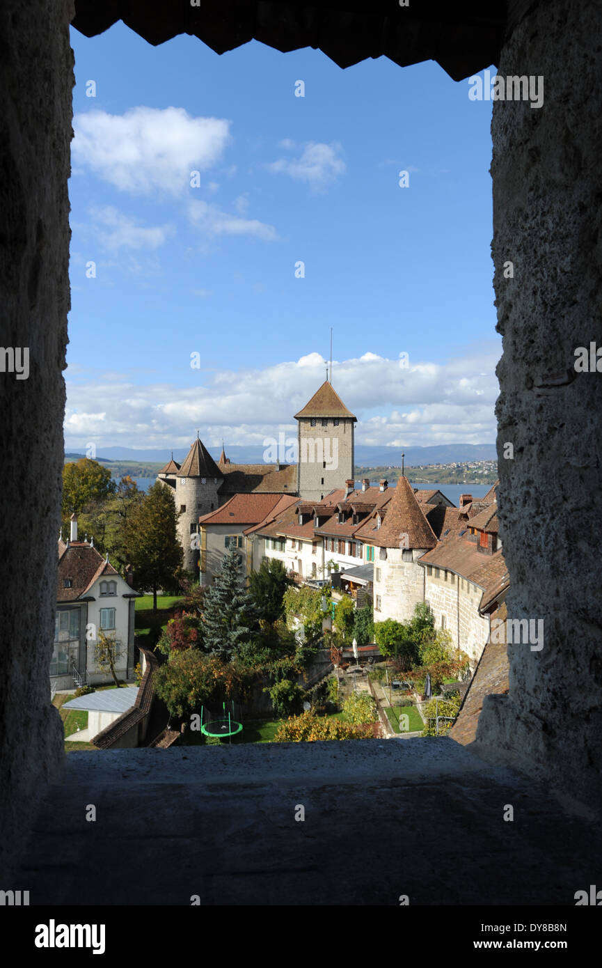 La Svizzera, nel cantone di Friburgo, Morat, Morat, tetti, torre medievale, Foto Stock