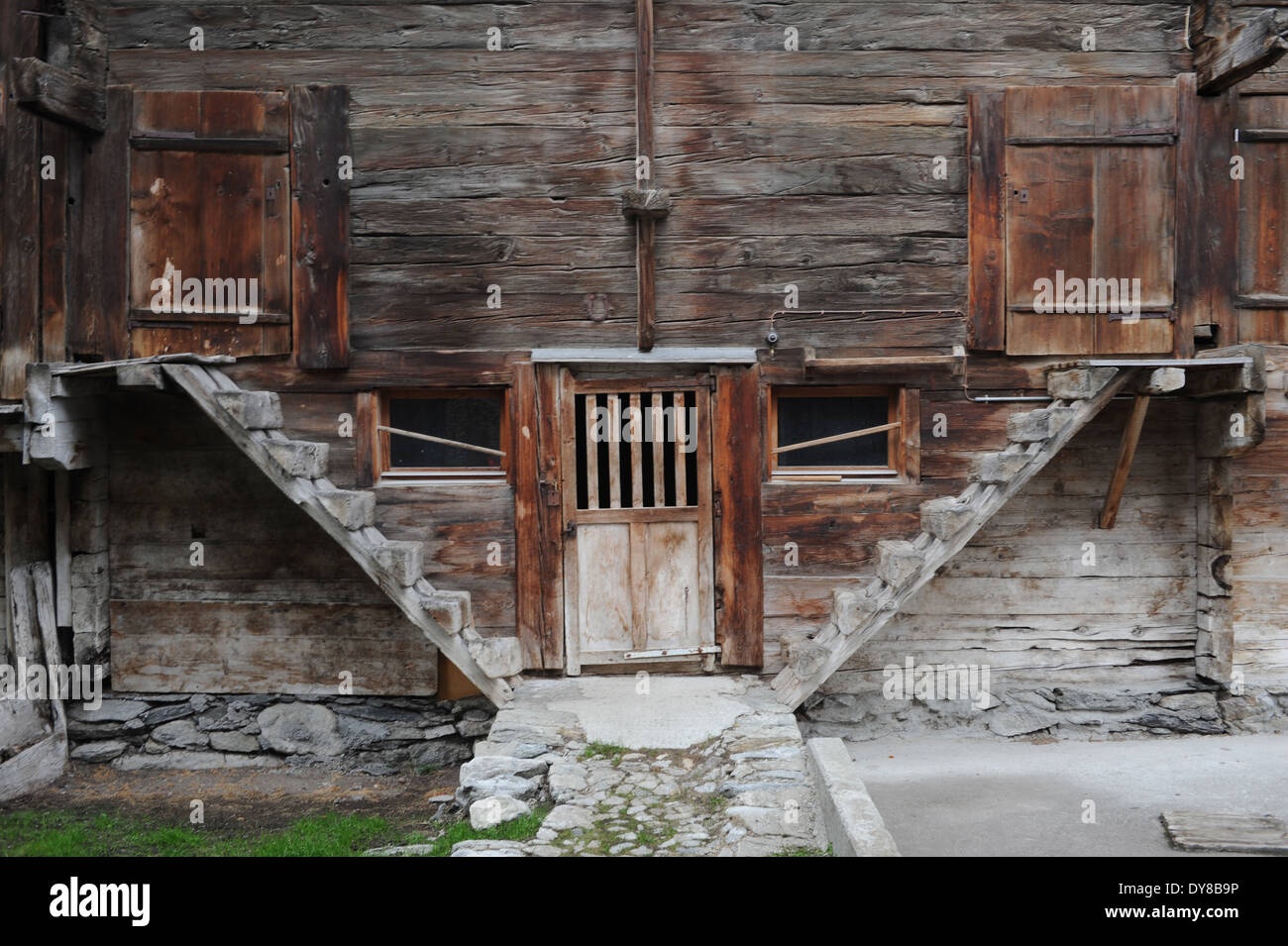 La Svizzera, Vallese, Geschinen, chalet, legno, granaio, gate Foto Stock