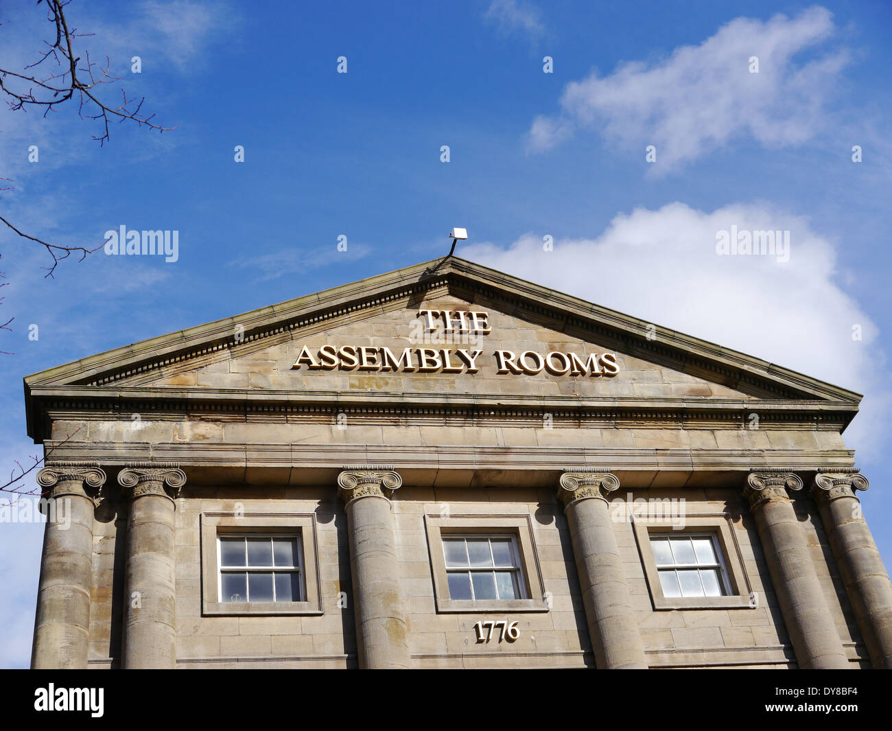 Le caratteristiche architettoniche del vecchio gruppo camere, un neo-classico edificio di pietra, Grainger Town, Newcastle upon Tyne, England, Regno Unito Foto Stock