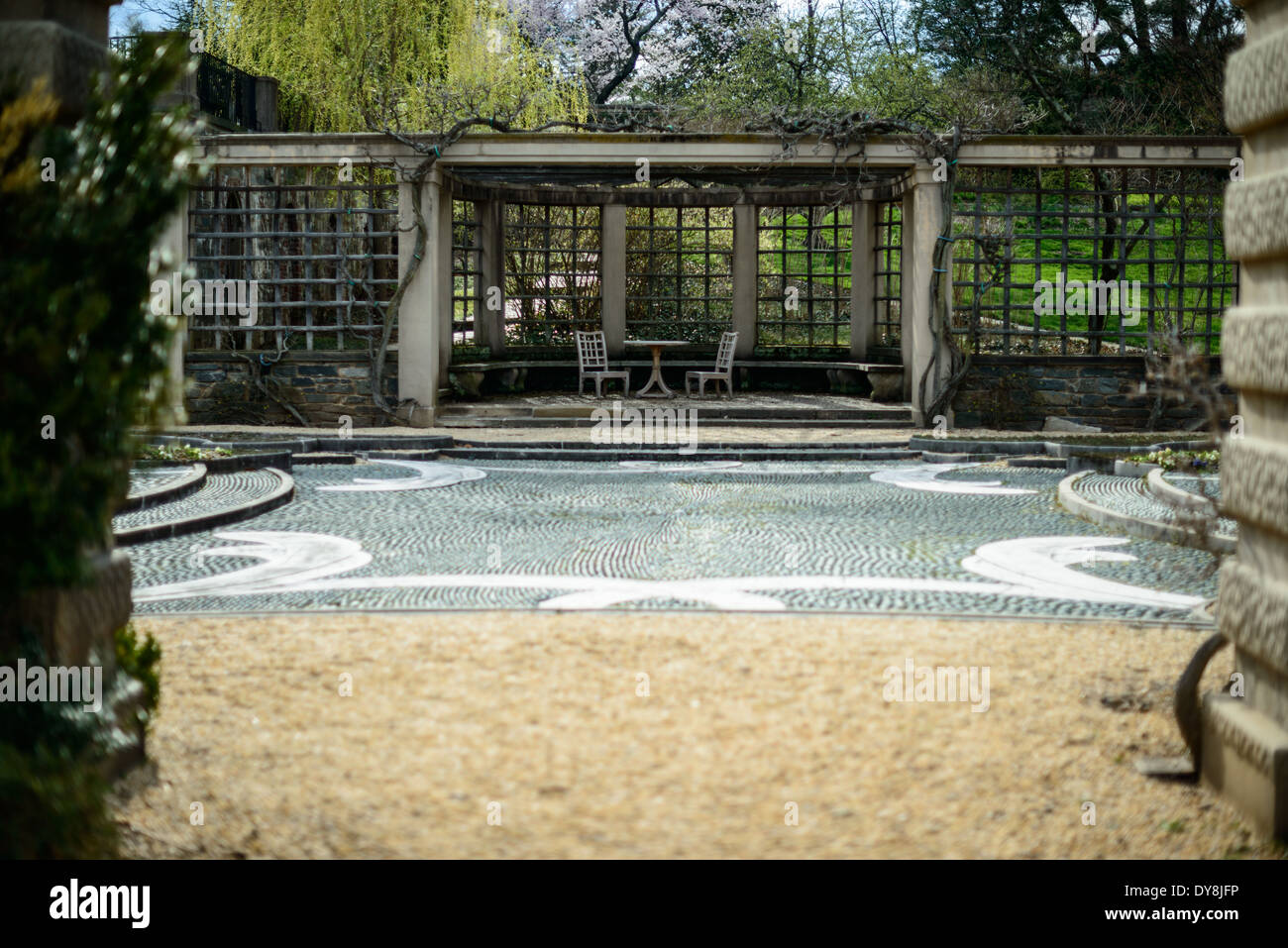 WASHINGTON DC, Stati Uniti d'America - i giardini di Dumbarton Oaks, una residenza storica nel cuore di Washington DC e del quartiere di Georgetown. Fu la residenza e giardini di Robert Woods Bliss (1875-1962) e sua moglie Mildred Barnes Bliss (1879-1969). Foto Stock