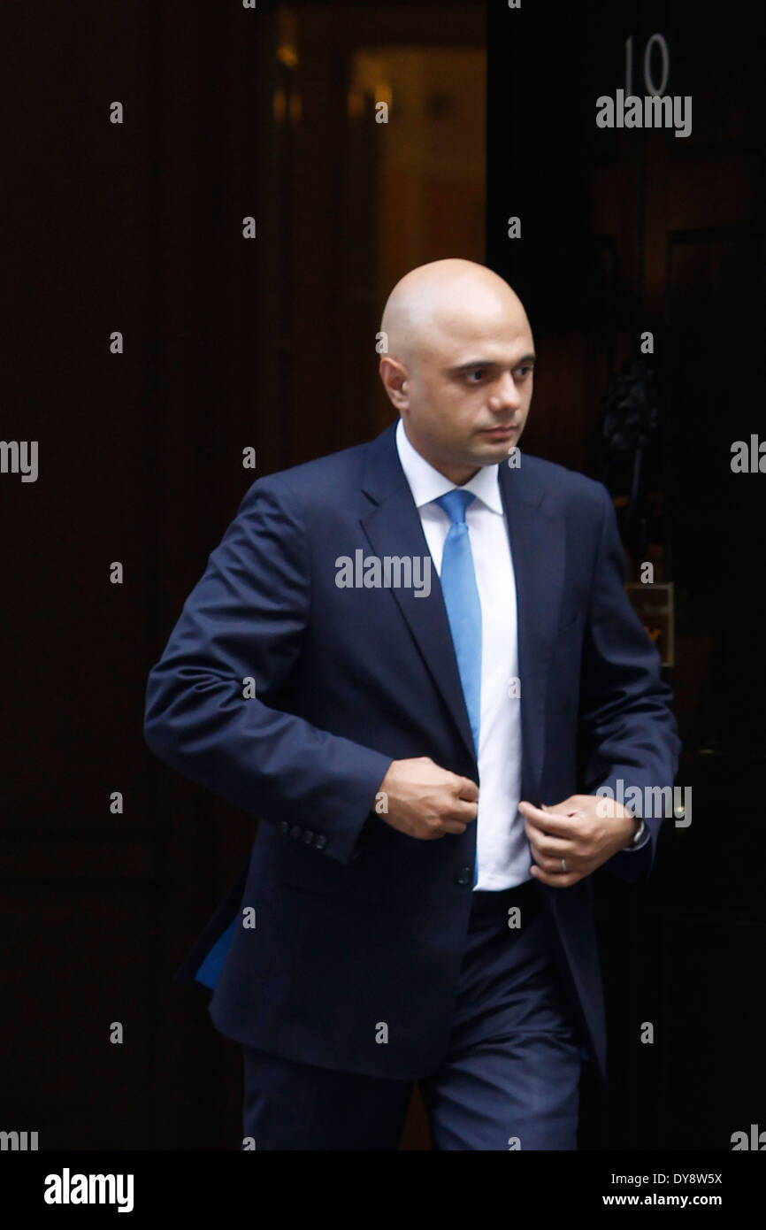 Nuova Cultura Segretario Sajid Javid , lascia 10 Downing Street, a seguito di un incontro con il Primo Ministro David Cameron a Londra, Foto Stock