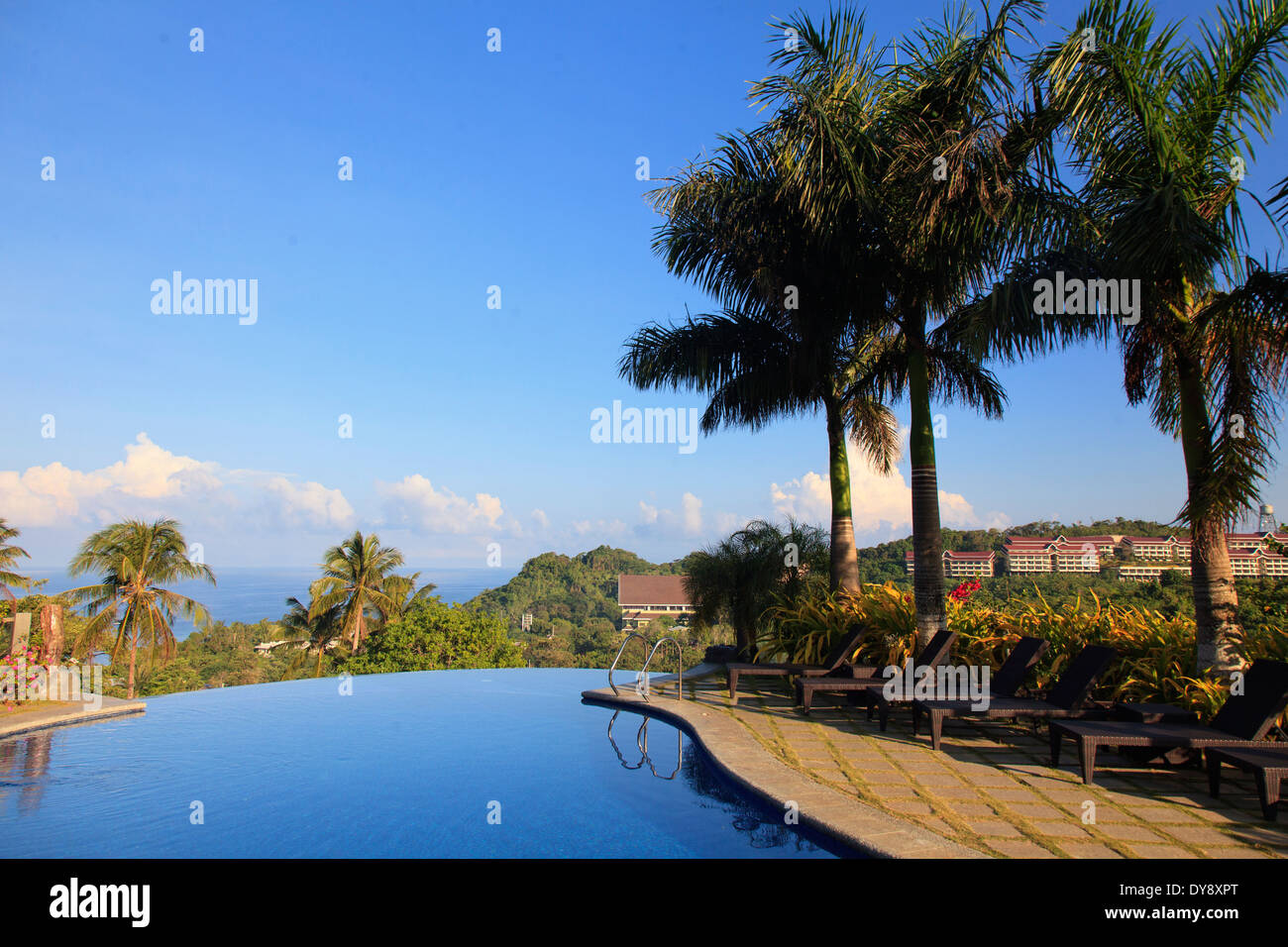 Filippine, Visayas Boracay Island Resort affacciato sulla spiaggia di sabbia bianca Foto Stock