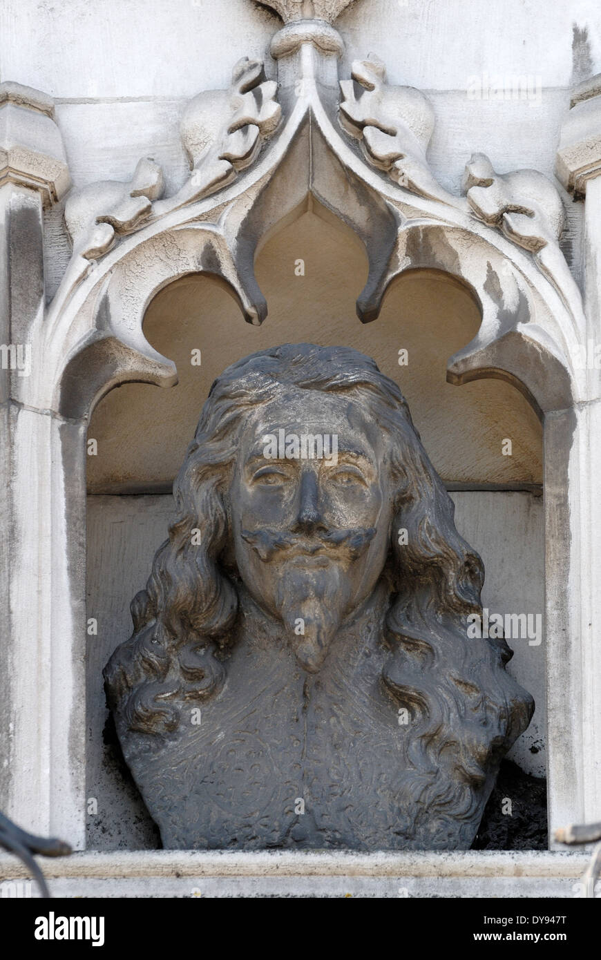 Londra, Inghilterra, Regno Unito. Busto di Charles I sopra la porta della chiesa di St Margaret, Westminster (c1800 - vedere la descrizione) Foto Stock