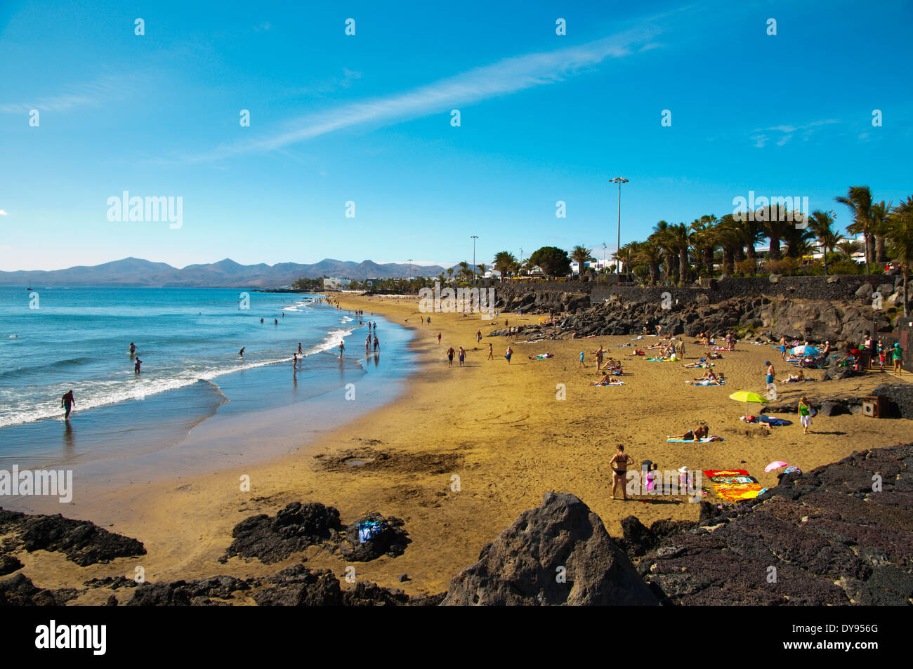 Playa Grande spiaggia di Puerto del Carmen, Lanzarote, Isole Canarie, Spagna, Europa Foto Stock