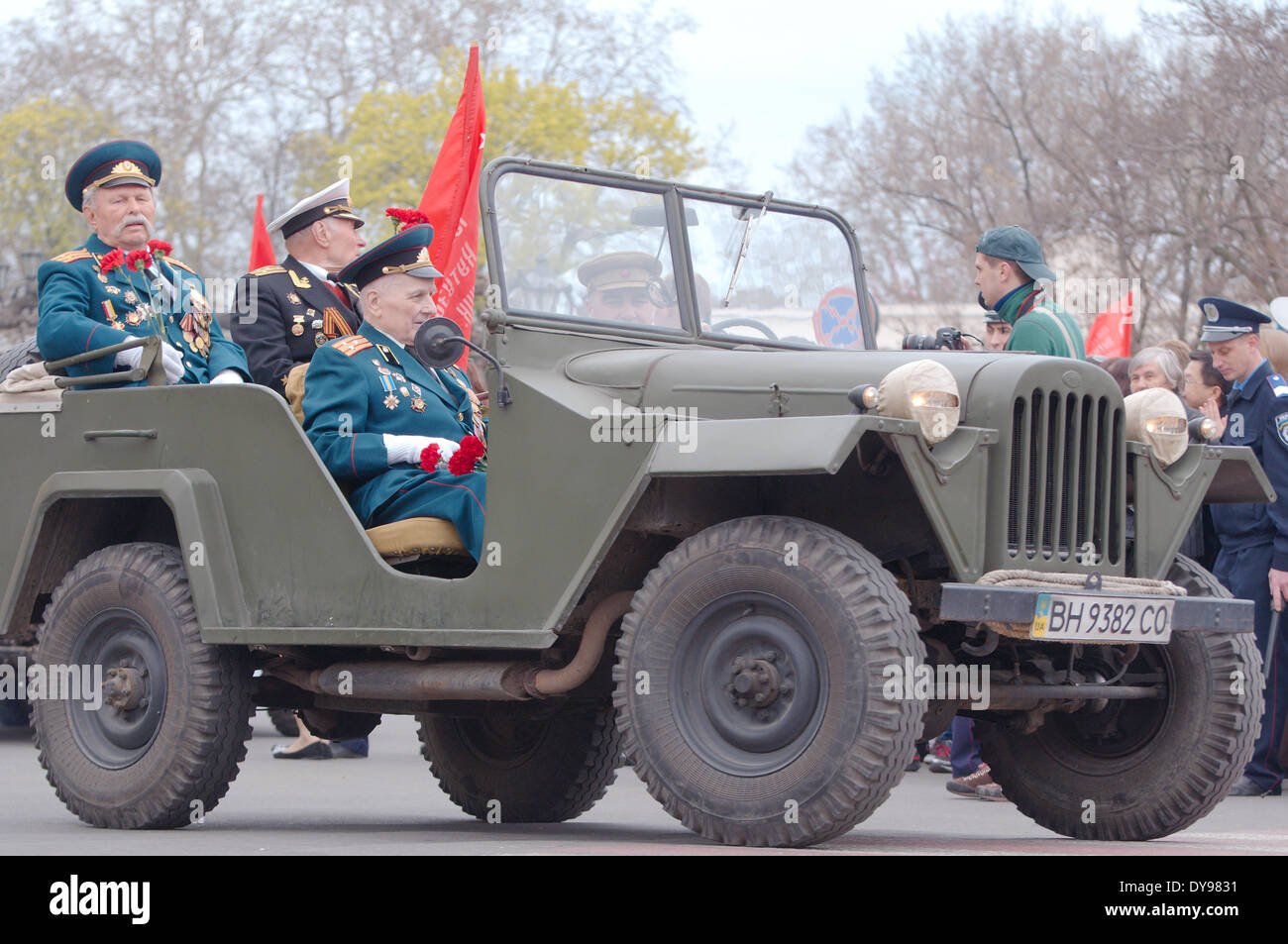 Odessa, Ucraina. 10 Aprile, 2014. La ricostruzione parade Aprile 10, 1944, dedicato alla liberazione di Odessa dal tedesco invasore fascista Credito: Andrey Nekrasov/Alamy Live News Foto Stock