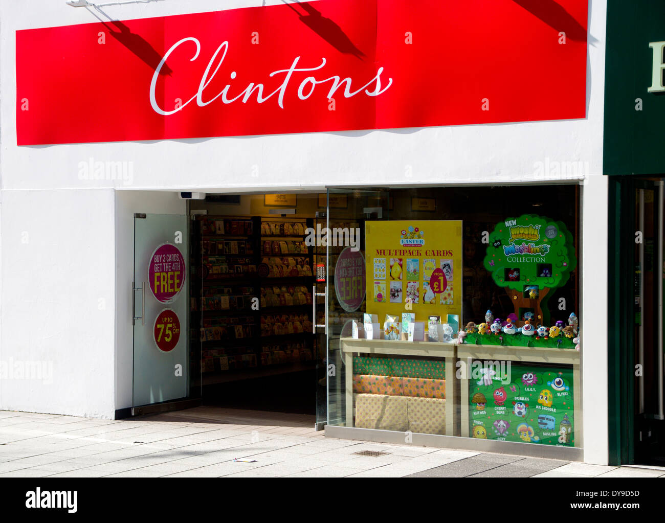 Clintons Card shop, Queen Street, Cardiff, Galles. Foto Stock