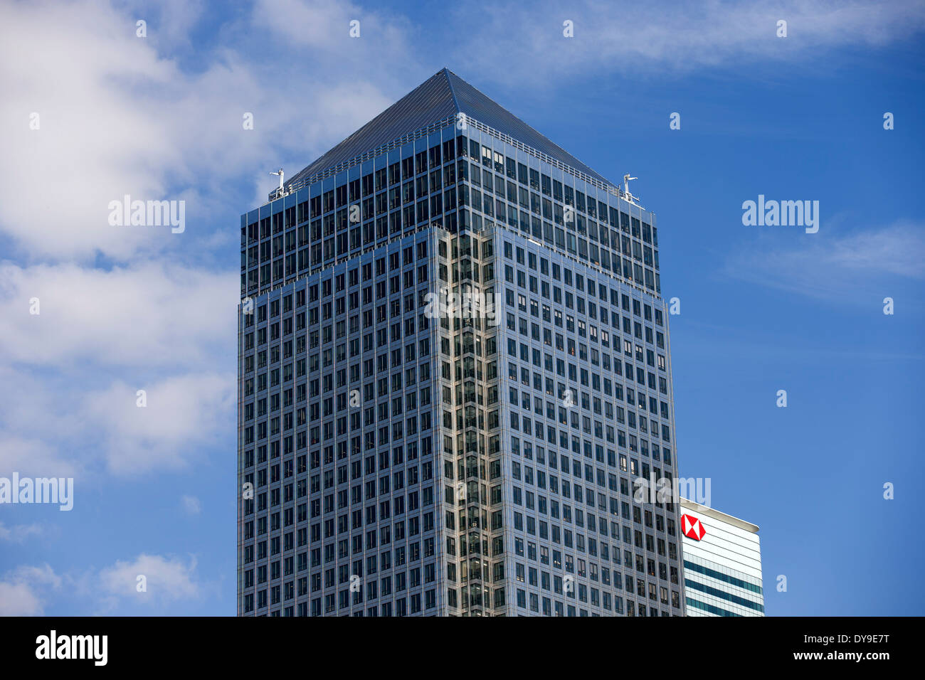 No. 1 Canada Square, noto anche come Canary Wharf Tower a Londra il 10 aprile, 2014 Foto Stock