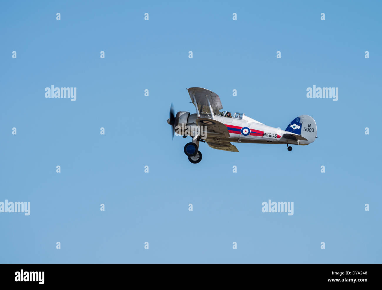 Gloster Gladiator MkII flypast al Flying Legends, Airshow Imperial War Museum Duxford Foto Stock