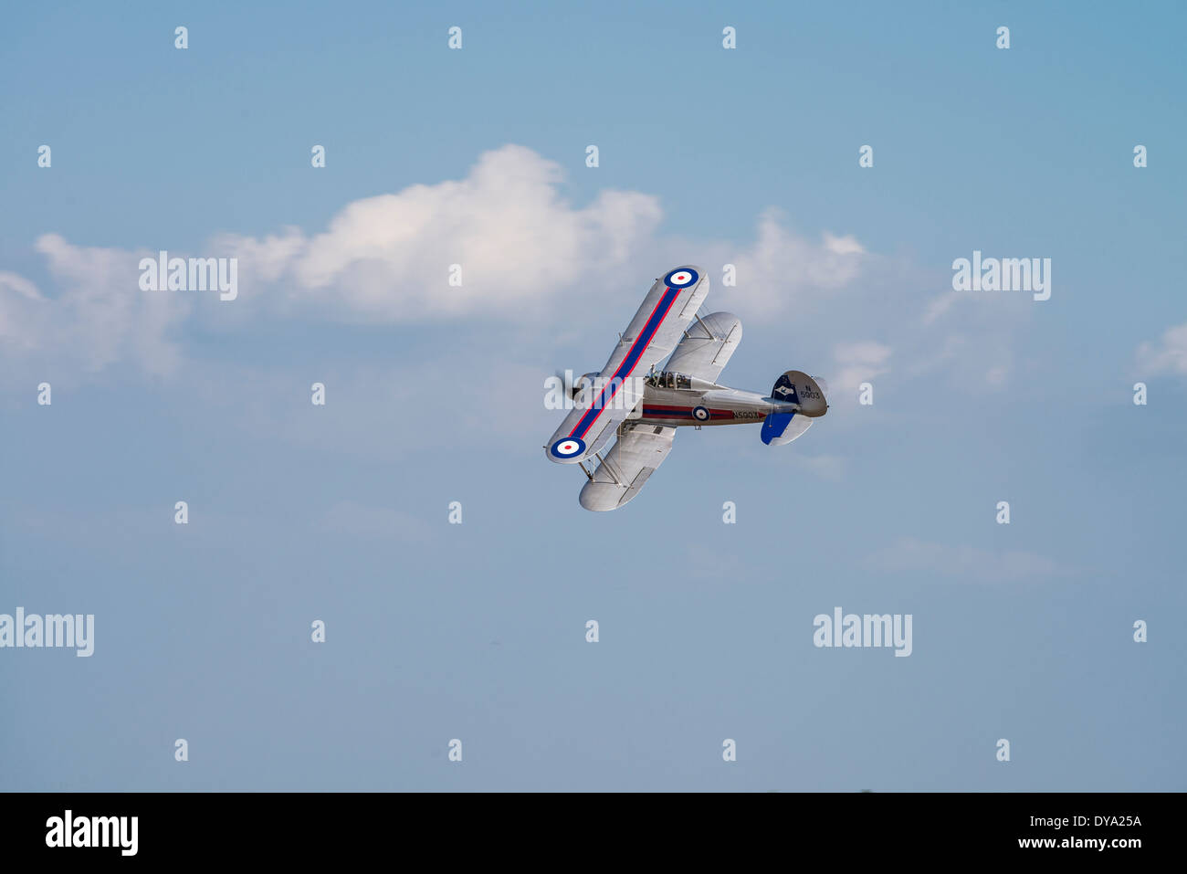 Gloster Gladiator MkII flypast al Flying Legends, Airshow Imperial War Museum Duxford Foto Stock