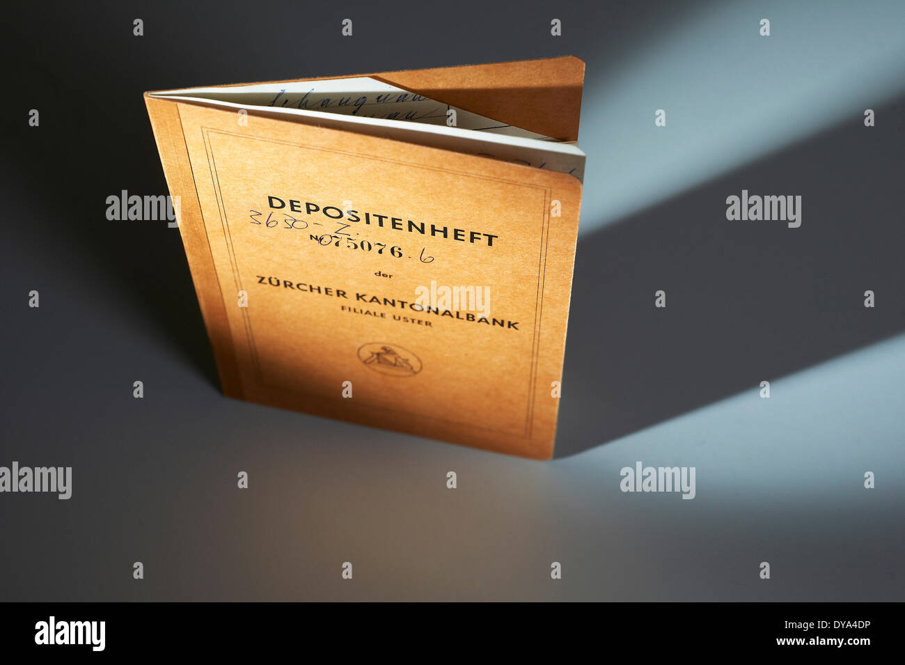 Libretto di deposito immagini e fotografie stock ad alta risoluzione - Alamy