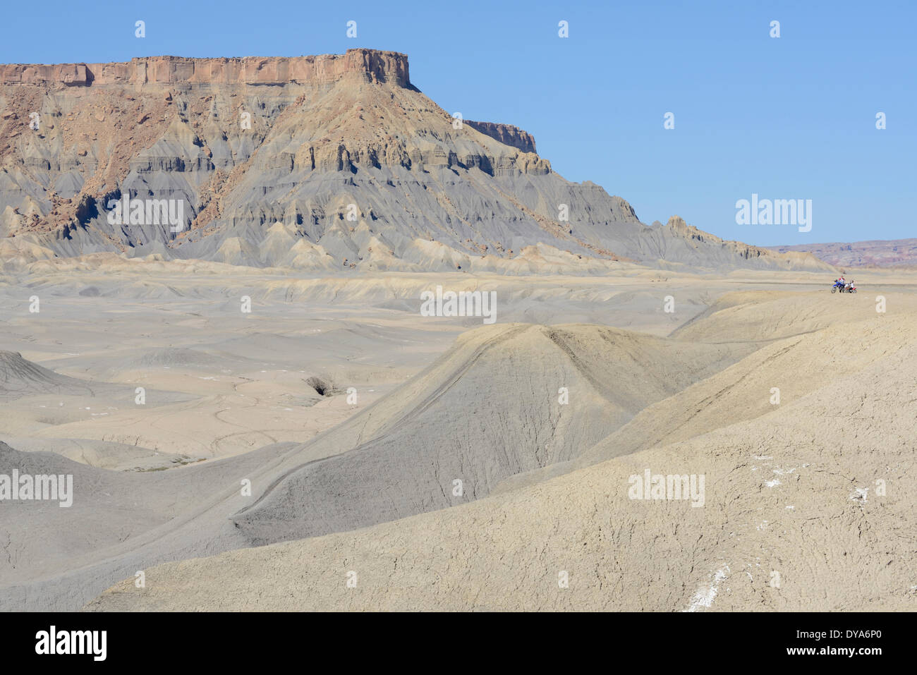 USA America Stati Uniti Utah Colorado altopiano sud della Factory Butte deserto area OTV terreni sterili rocce dirt bike ambiente, Foto Stock