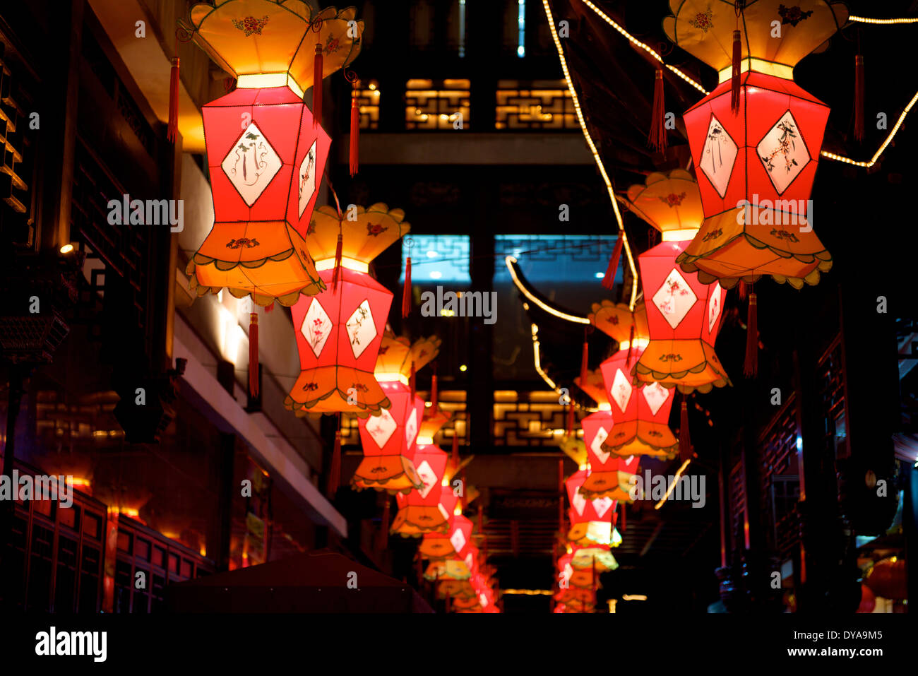Bellissime lanterne rosse sul nuovo anno cinese di Shanghai Foto Stock