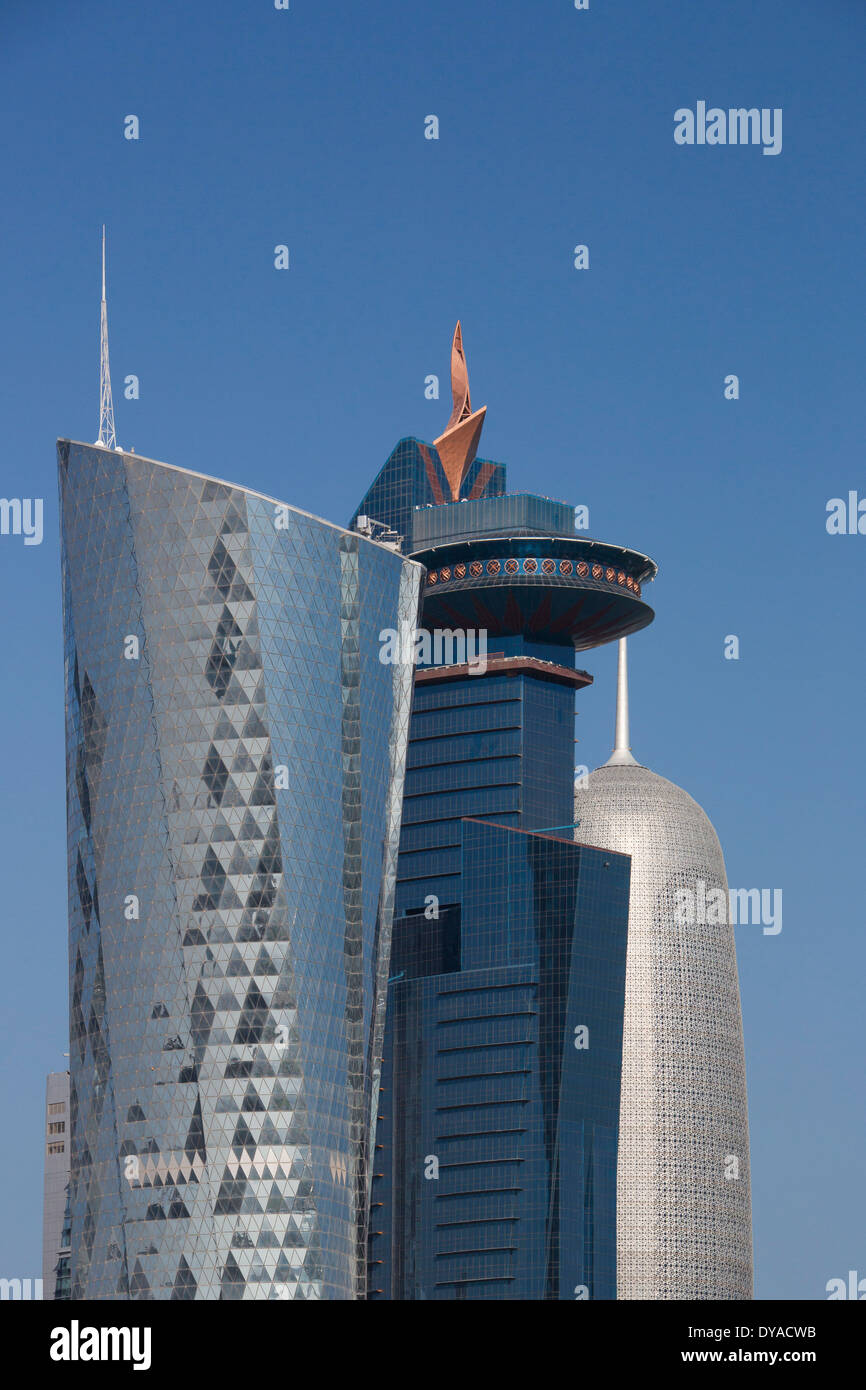 Al Bidda Burj Doha in Qatar Medio Oriente Centro Commerciale architettura colorata città corniche skyline futuristica grattacieli tourist Foto Stock