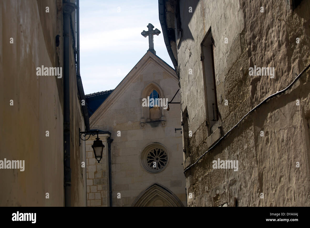 Saintes Poitou Charente architettura della chiesa piccola Foto Stock