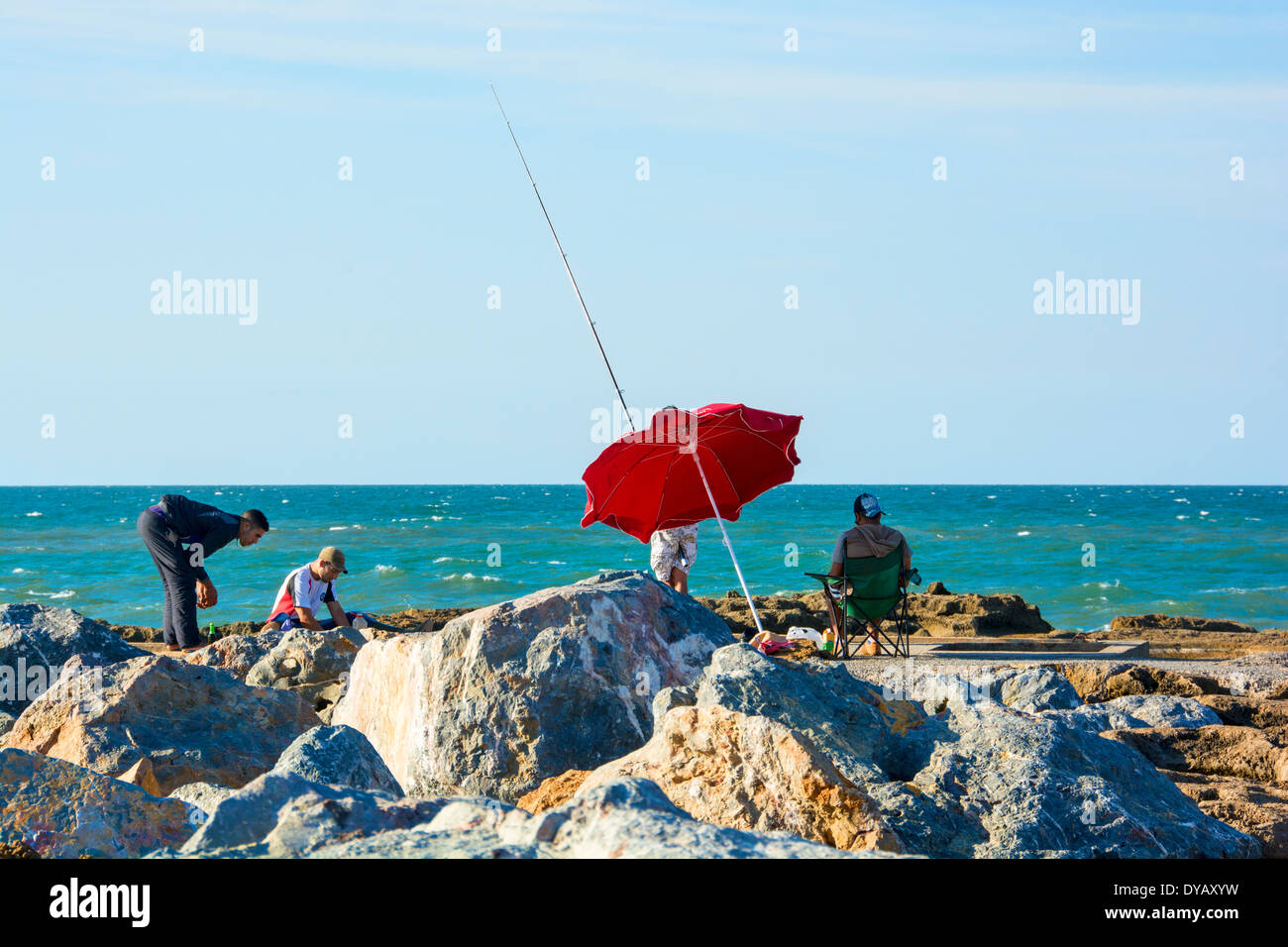 Asta di pesca del mare off l'Oceano Atlantico, Bouznika. Il Marocco Foto Stock