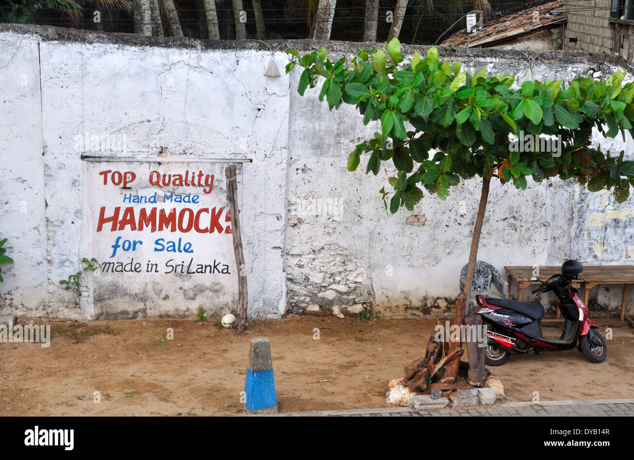 Segno pubblicità industria locale, Galle, Sri Lanka Foto Stock