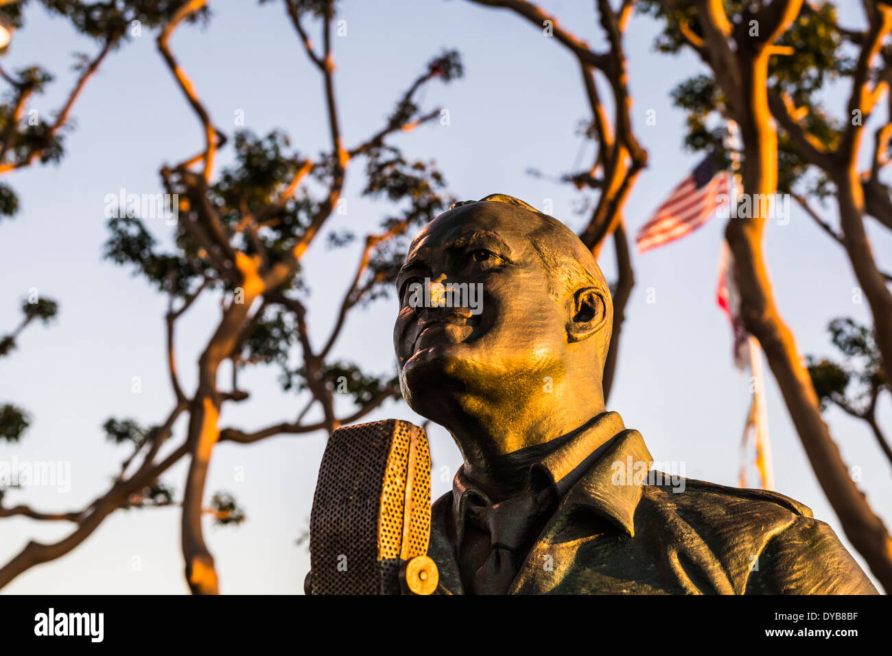 Salutiamo nazionale a Bob Hope e militari. Tonno Harbour Park. San Diego, California, Stati Uniti. Foto Stock