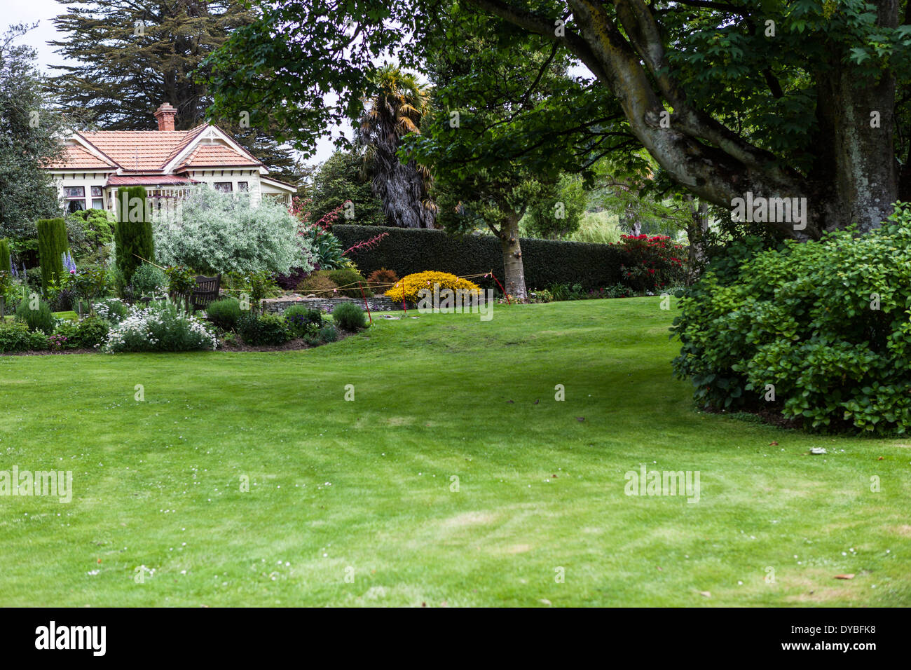 Casa Giardino Foto Stock
