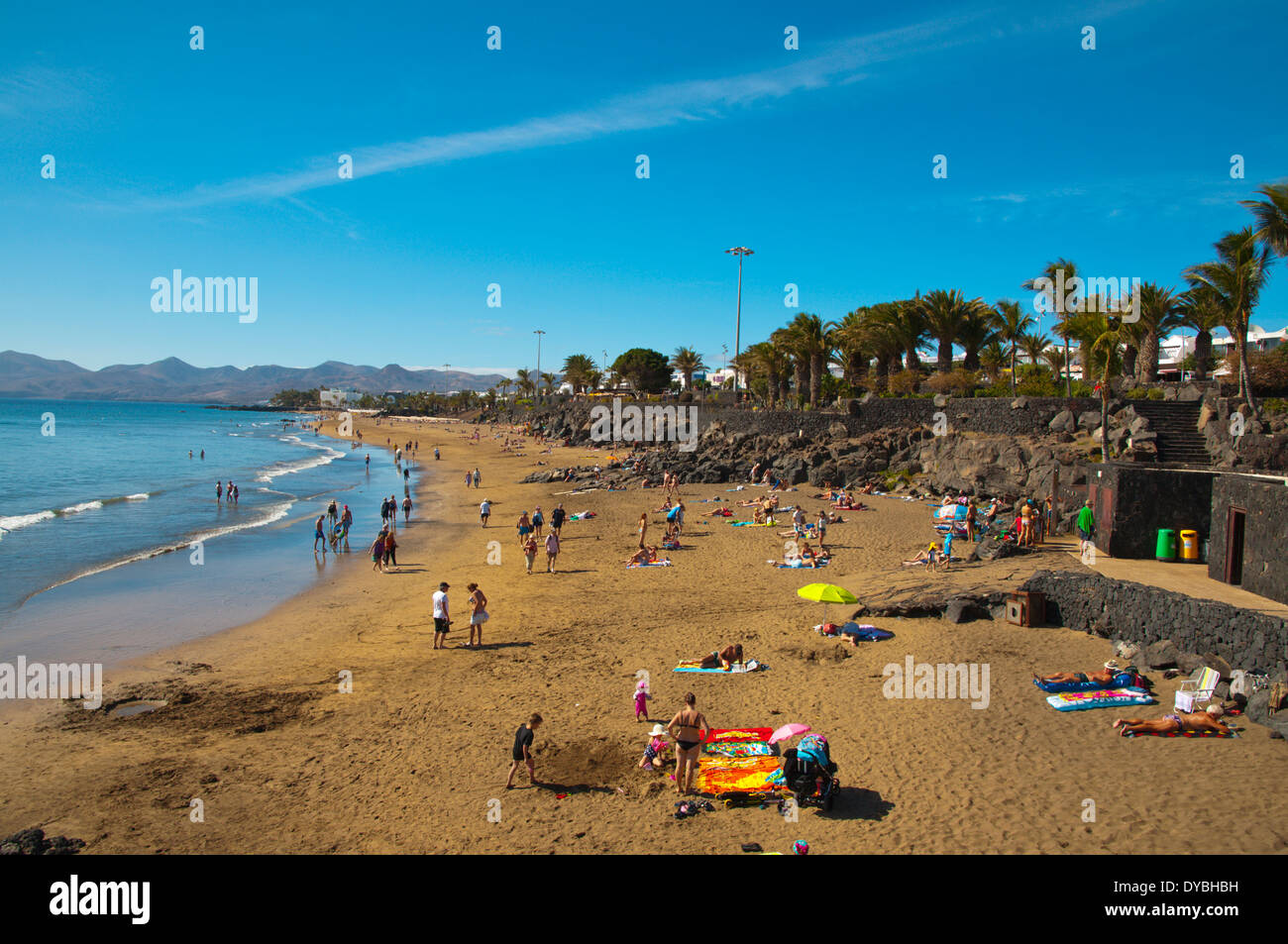 Playa Grande spiaggia di Puerto del Carmen, Lanzarote, Isole Canarie, Spagna, Europa Foto Stock