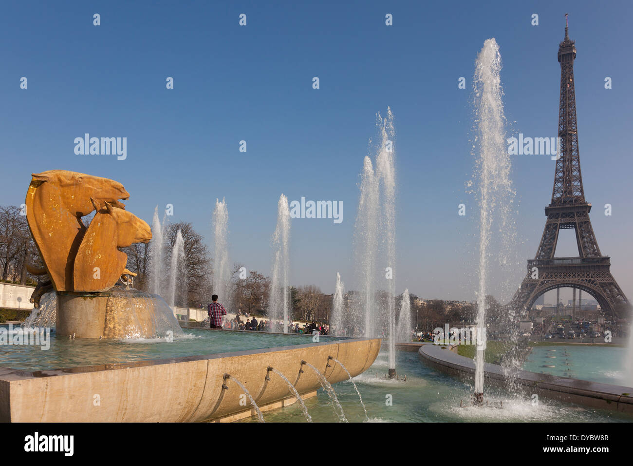 Giardini Trocadero e la torre Eiffel, Parigi, Ile-de-France, Francia Foto Stock