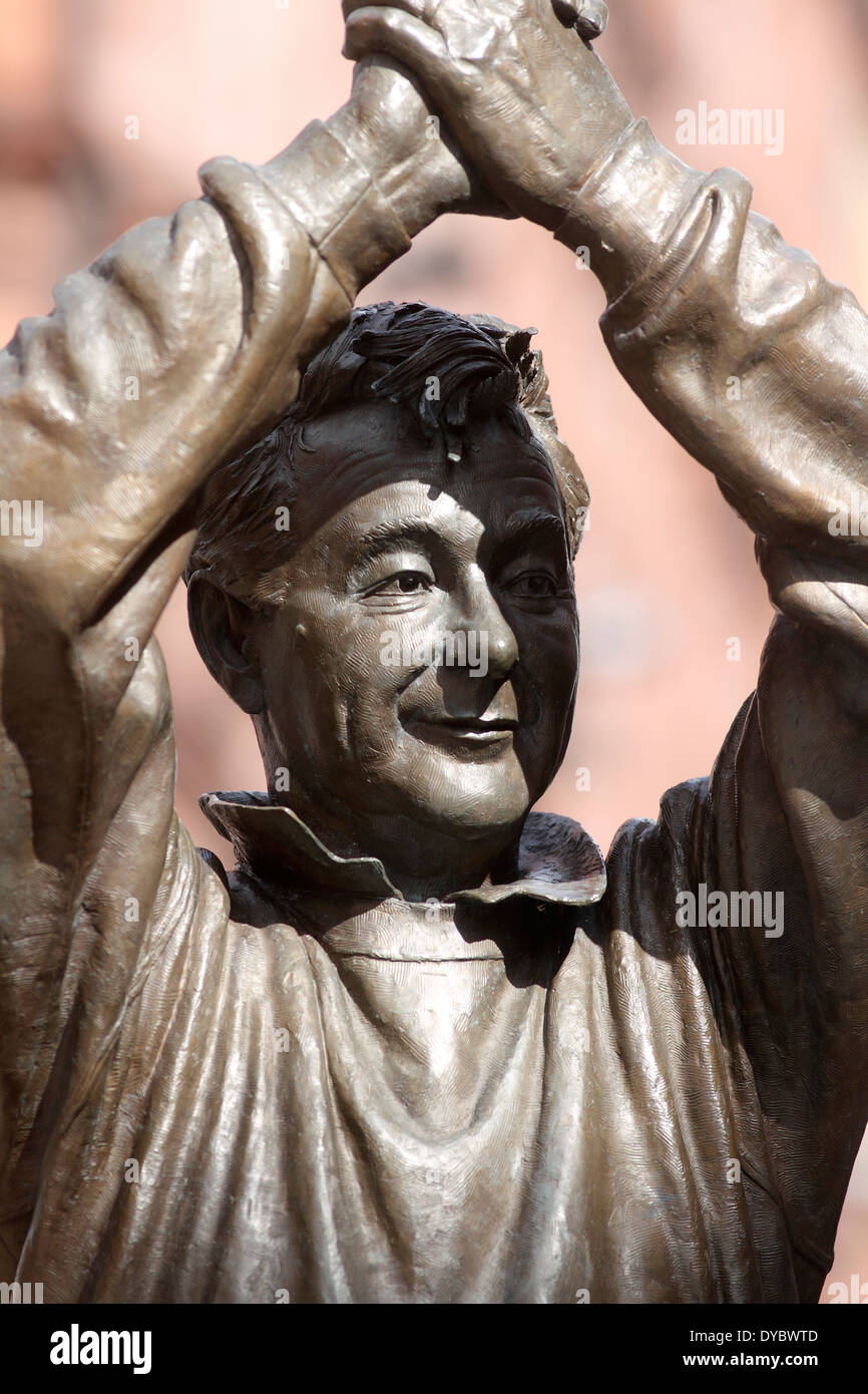 Brian Clough statua - King Street - Nottingham Unione nazionale degli insegnanti marzo a Nottingham il giorno del dado insegnanti sciopero sciopero e Rally 26 marzo assemblare 10am Foresta Terreno di ricreazione Marzo a Piazza del Mercato Rally 11am Foto Stock