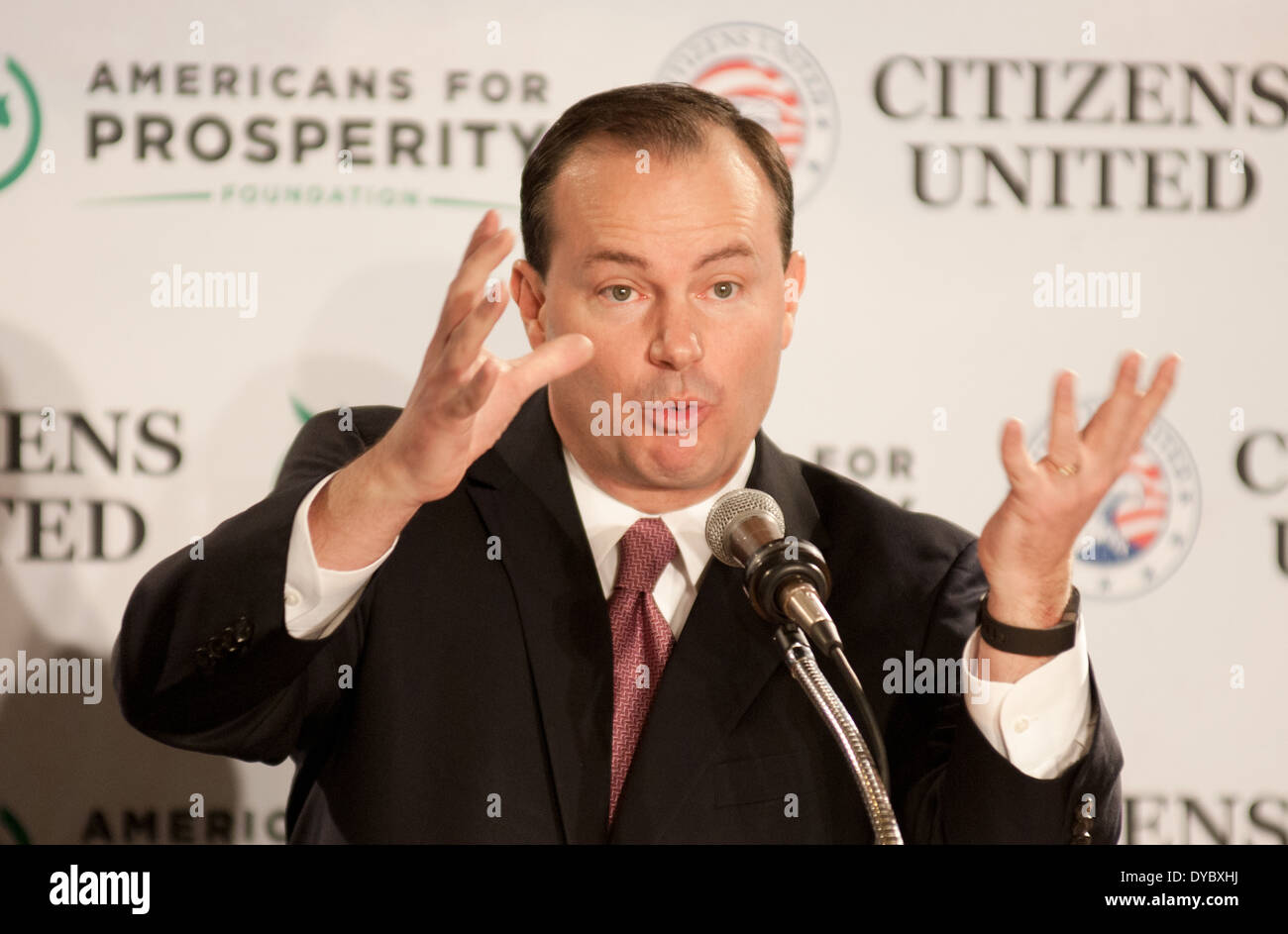 Stati Uniti Il senatore Mike Lee, repubblicani dello Utah, parla a un conservatore nel rally di Manchester, New Hampshire, su 4-12-14. Foto Stock