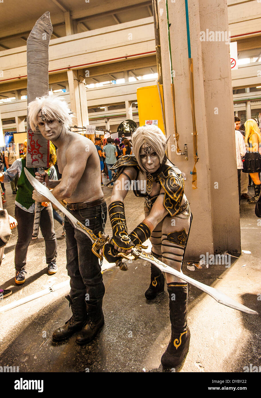 Torino Piemonte, Italia. Il 13 aprile 2014. Lingotto Fiere 13 aprile 2014 Torino Comics exhibition Cosplay © davvero facile Star/Alamy Foto Stock