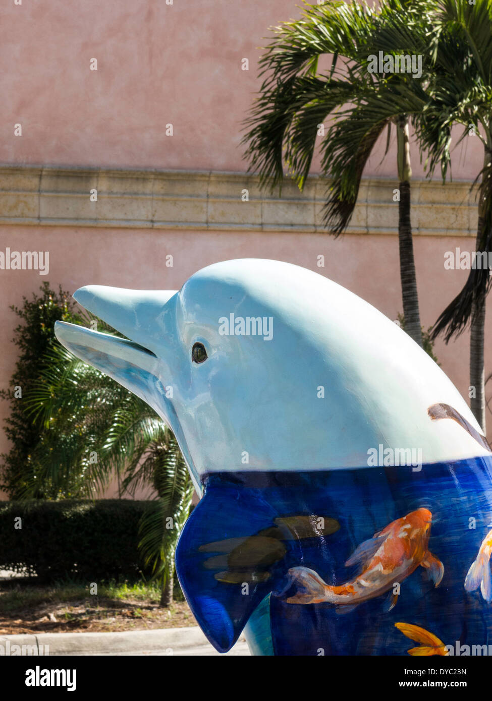 Venezia Art Center, mare Pubblica a Venezia Progetto Arti, delfini e tartarughe e sculture in vetroresina Display, Venezia FL. Stati Uniti d'America Foto Stock