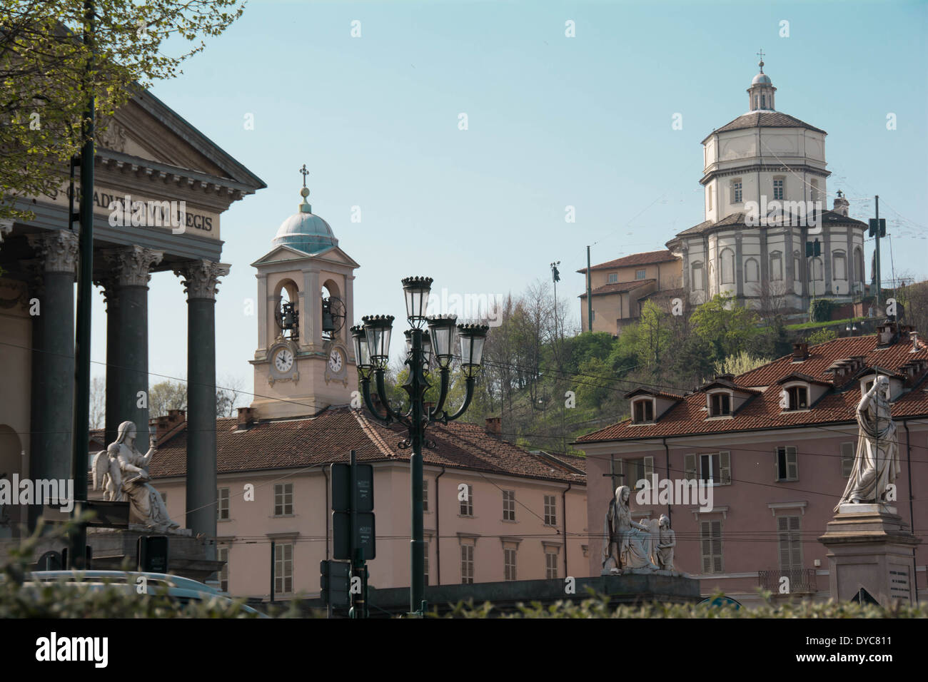 Veduta della chiesa della Gran Madre e al Monte dei Cappuccini di Torino, Italia Foto Stock