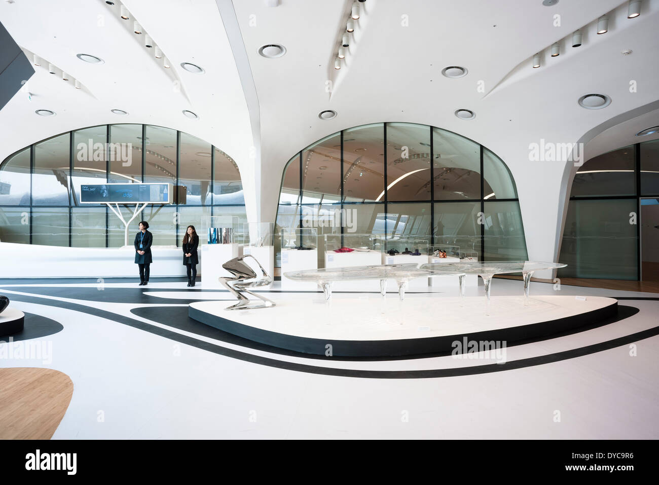 Progettazione di Dongdaemun Plaza (DDP), Seul, Corea del Sud. Architetto: Zaha Hadid Architects, 2014. Vista interna del Design Museum, Zaha Foto Stock