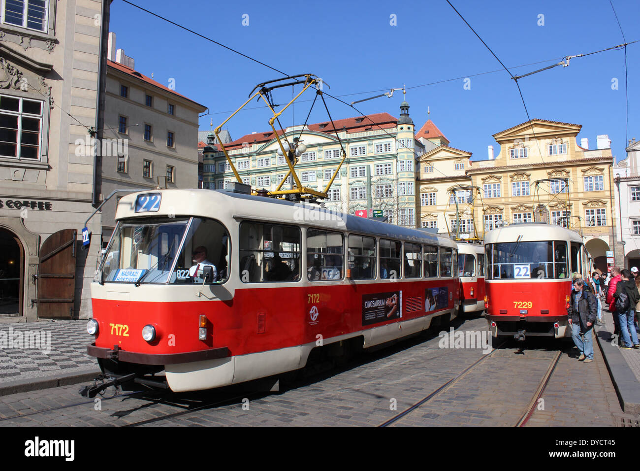 Occupato di interscambio di tram a Praga. Foto Stock