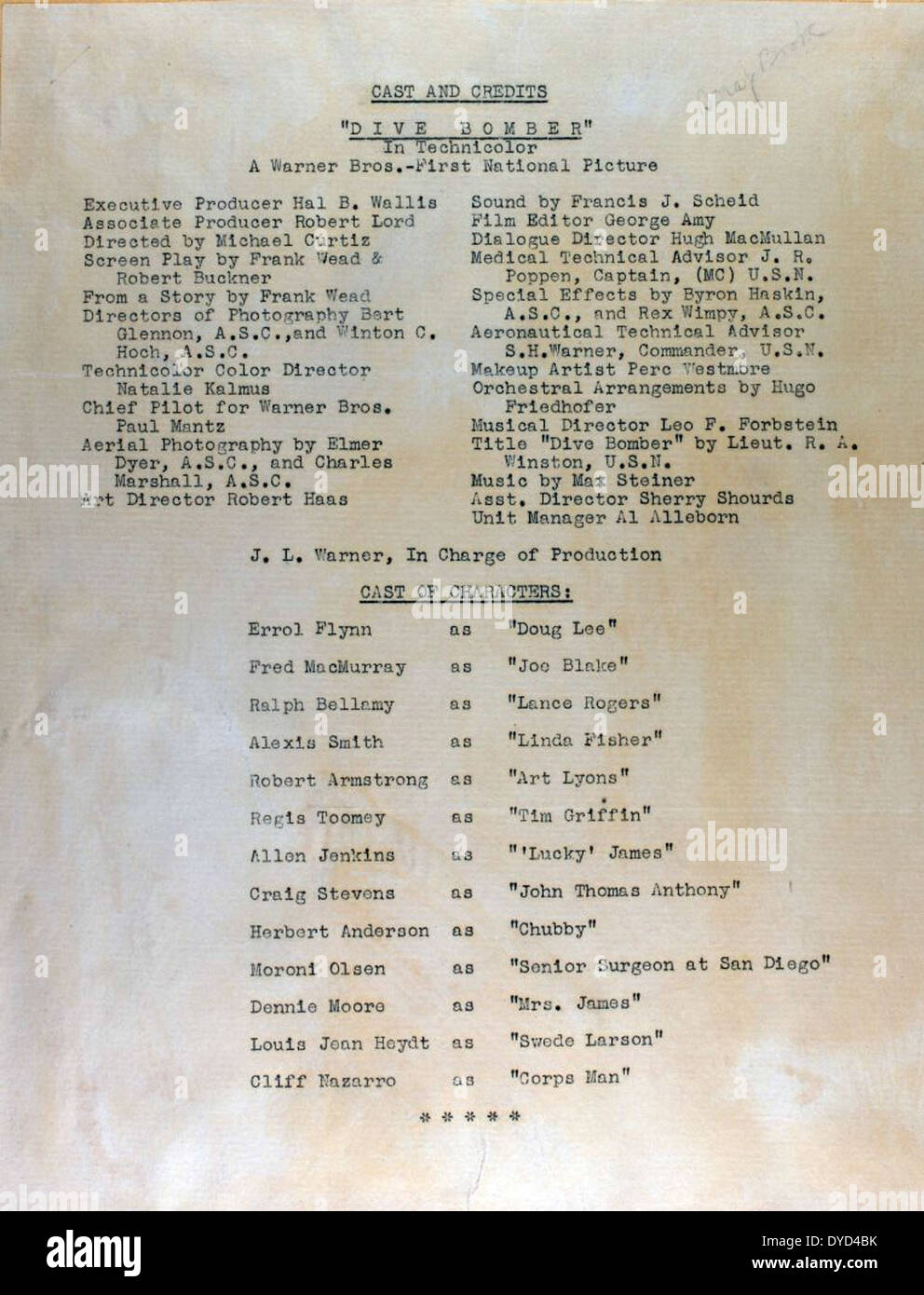 Questa fotografia tratta dall'album di Paul Mantz mostra il famoso pilota di Hollywood ed esperto di aviazione, Paul Mantz. Conosciuto per il suo lavoro nel cinema e nell'aviazione, Mantz è stato una figura chiave nelle acrobazie aeree e nelle scene di aviazione per i principali film, consolidando la sua eredità in entrambi i settori. Foto Stock