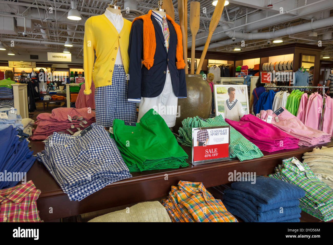 Ralph lauren outlet immagini e fotografie stock ad alta risoluzione - Alamy