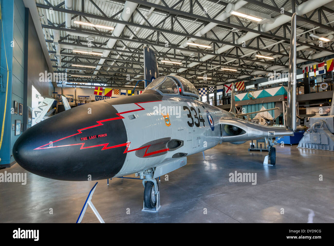 McDonnell F2H Banshee, jet fighter aircraft al Museo Navale di Alberta la sezione dei musei militari, Calgary, Alberta, Canada Foto Stock