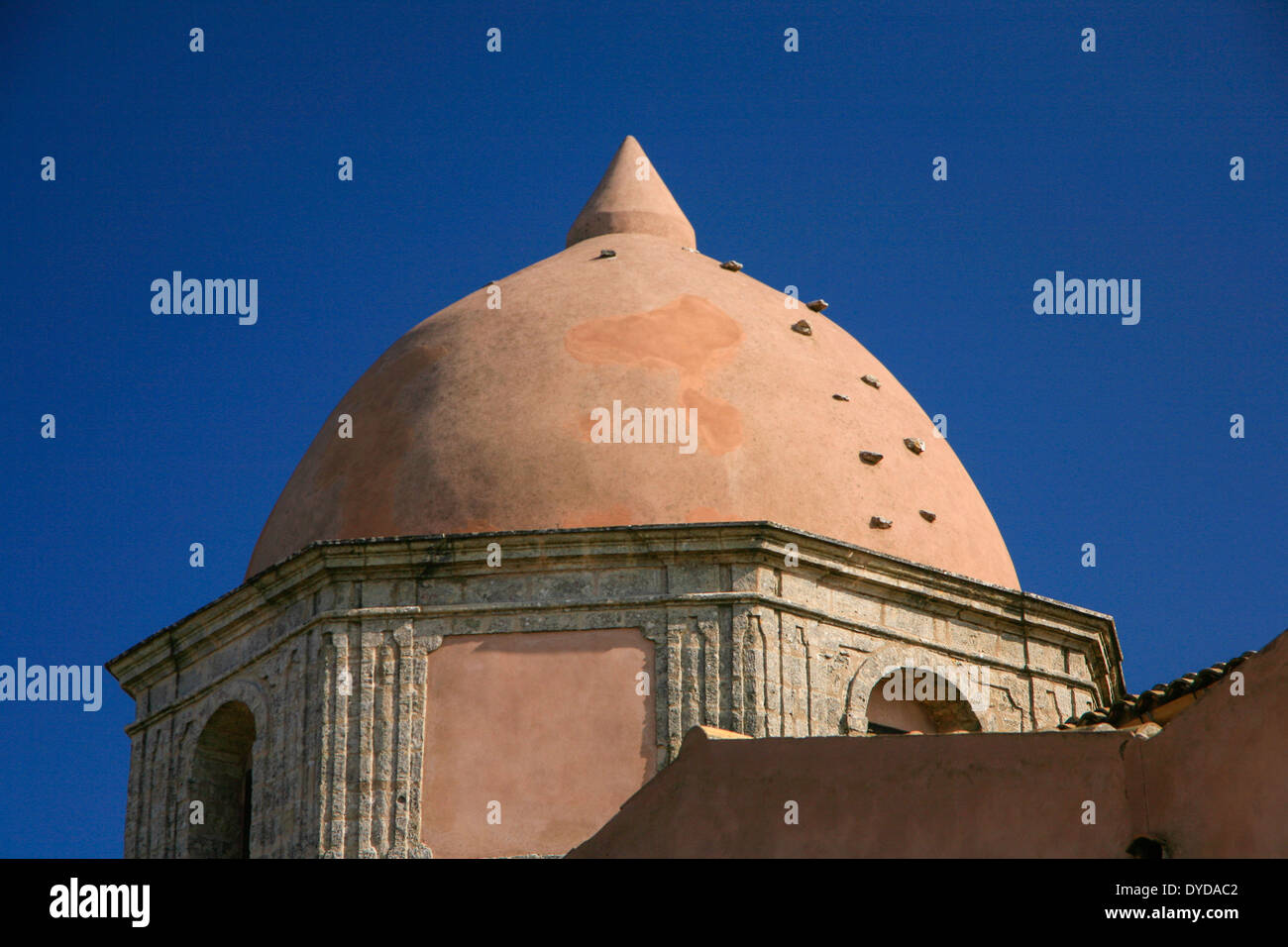 Chiesa a cupola di tetti di Erice, in Sicilia, Italia. Chiese normanne con l Islam influenza. Foto Stock