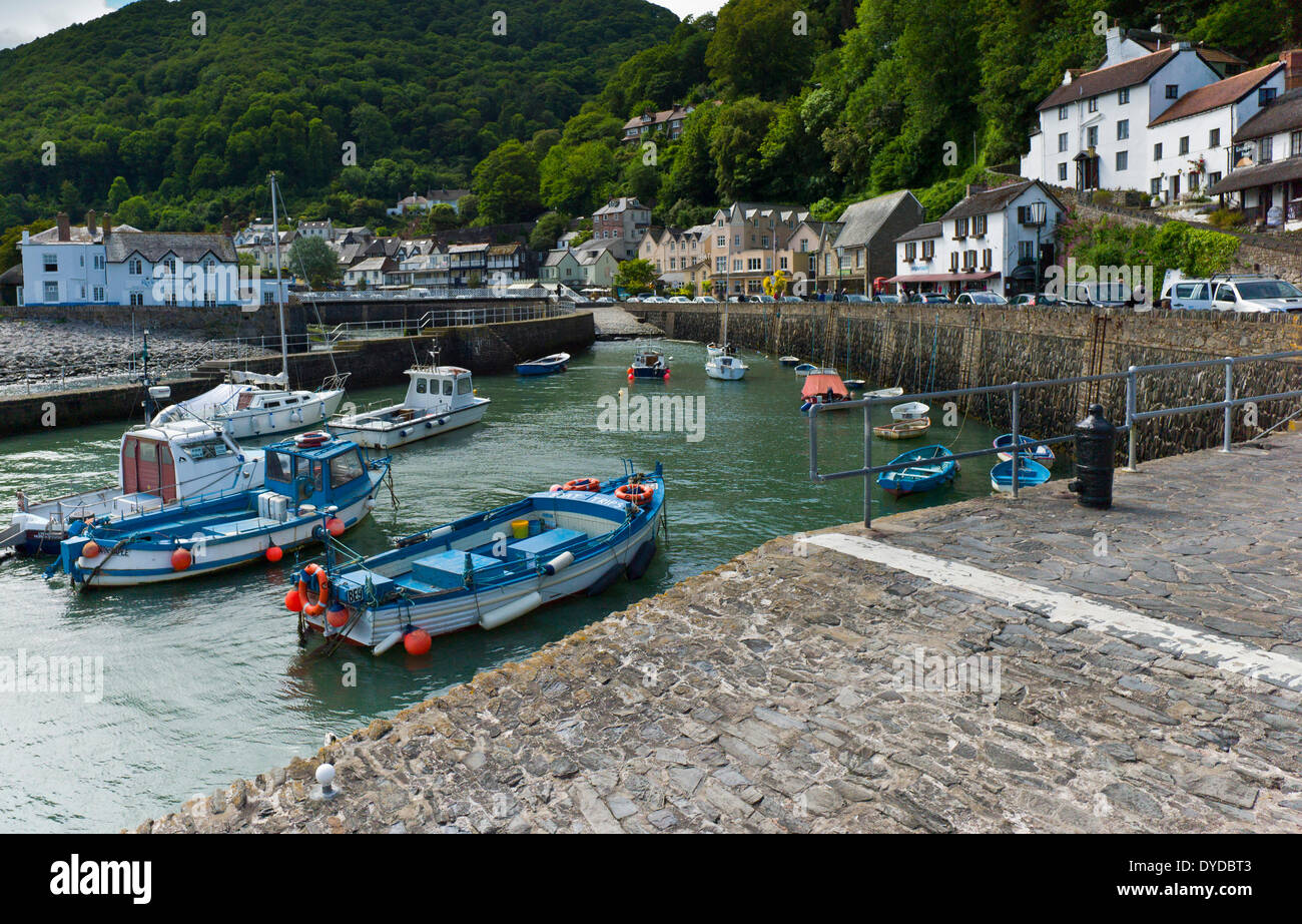 Lynmouth Harbour che mostra la valle verso il basso che le acque alluvionali ha imperversato in agosto 1952. Foto Stock