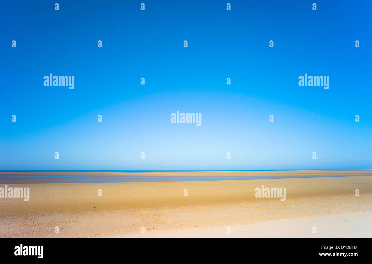 Una deserta spiaggia di Norfolk. Foto Stock