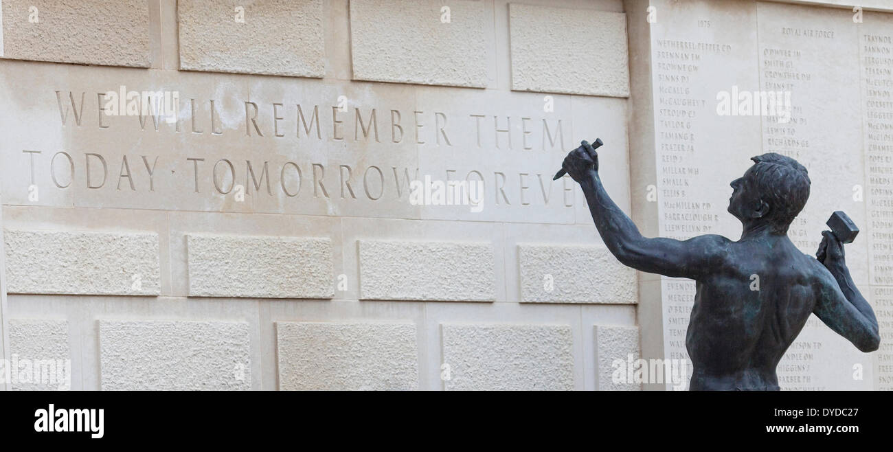 Memorial al servizio degli uomini e delle donne uccise dal 1945 presso il National Memorial Arboretum in Staffordshire. Foto Stock
