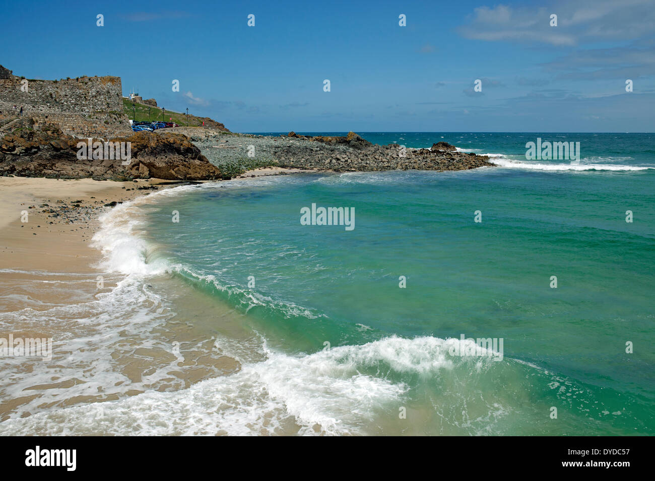 Vista sulla spiaggia di Porthgwidden in St Ives. Foto Stock