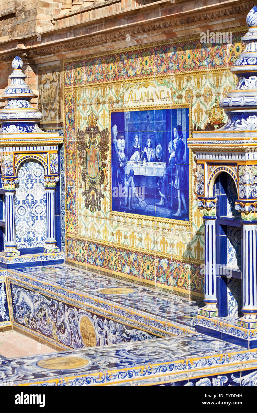 Azulejo ceramica pannello dedicato alla provincia di Salamanca in Plaza de Espana. Foto Stock