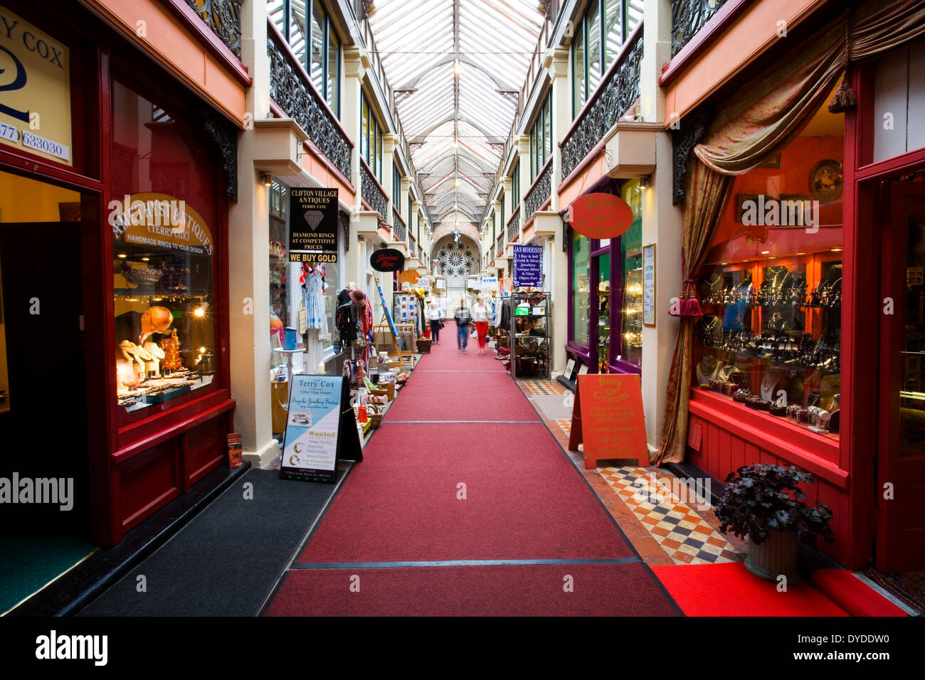 Il Clifton shopping arcade in Bristol. Foto Stock