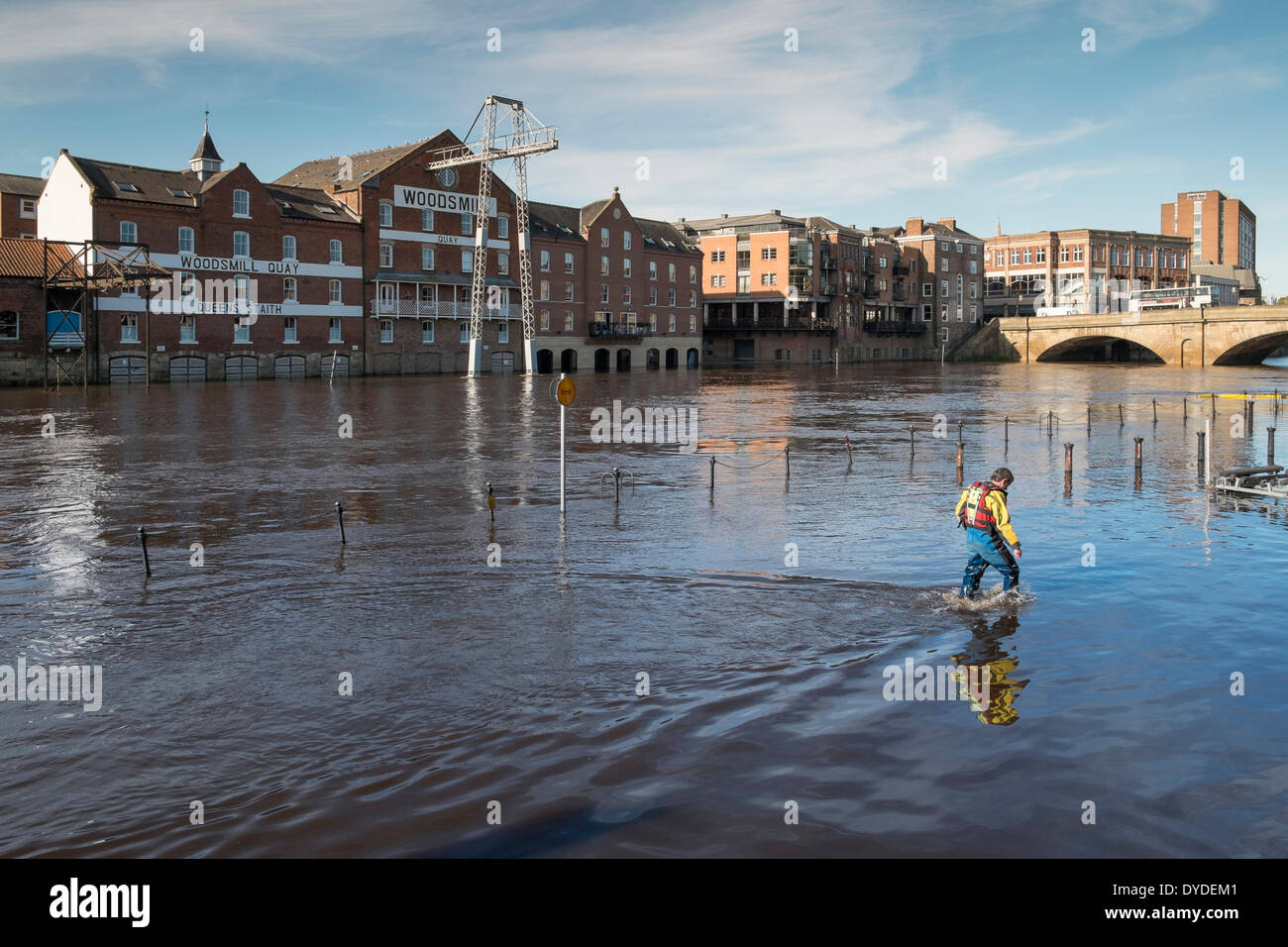 Il fiume Ouse inondazioni nel centro di York. Foto Stock