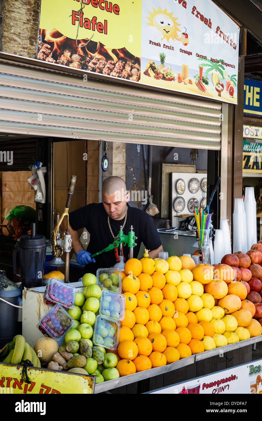 Succo di frutta in stallo, Nazaret, Bassa Galilea regione, Israele. Foto Stock