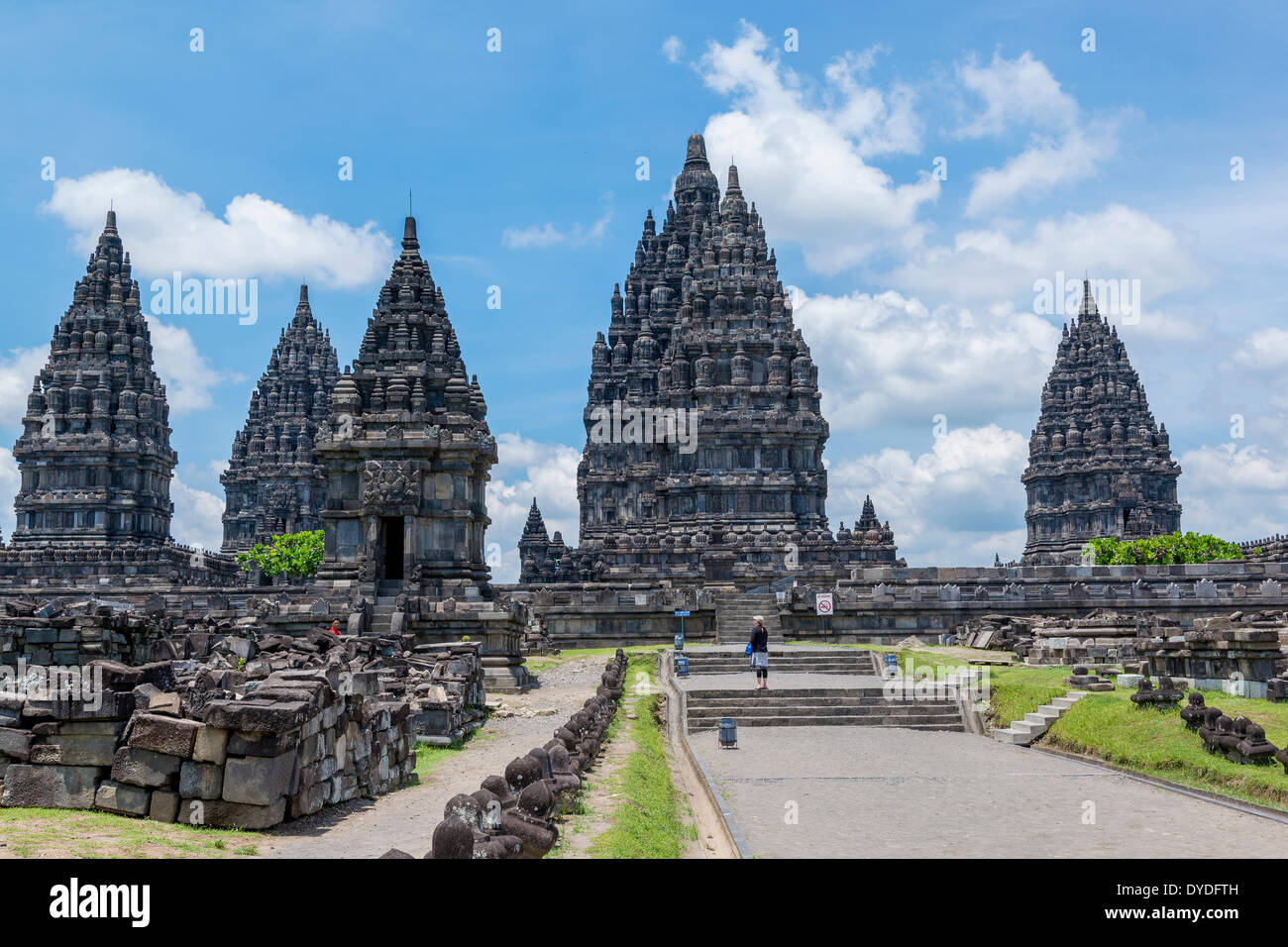 Una vista del tempio di Prambanan composto in Indonesia. Foto Stock