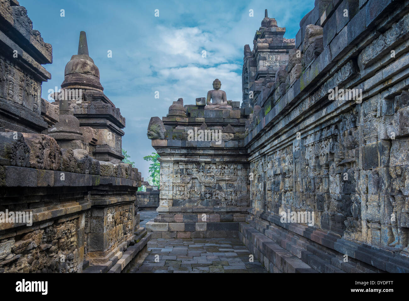 Rilievi del tempio di Borobudur in Indonesia. Foto Stock